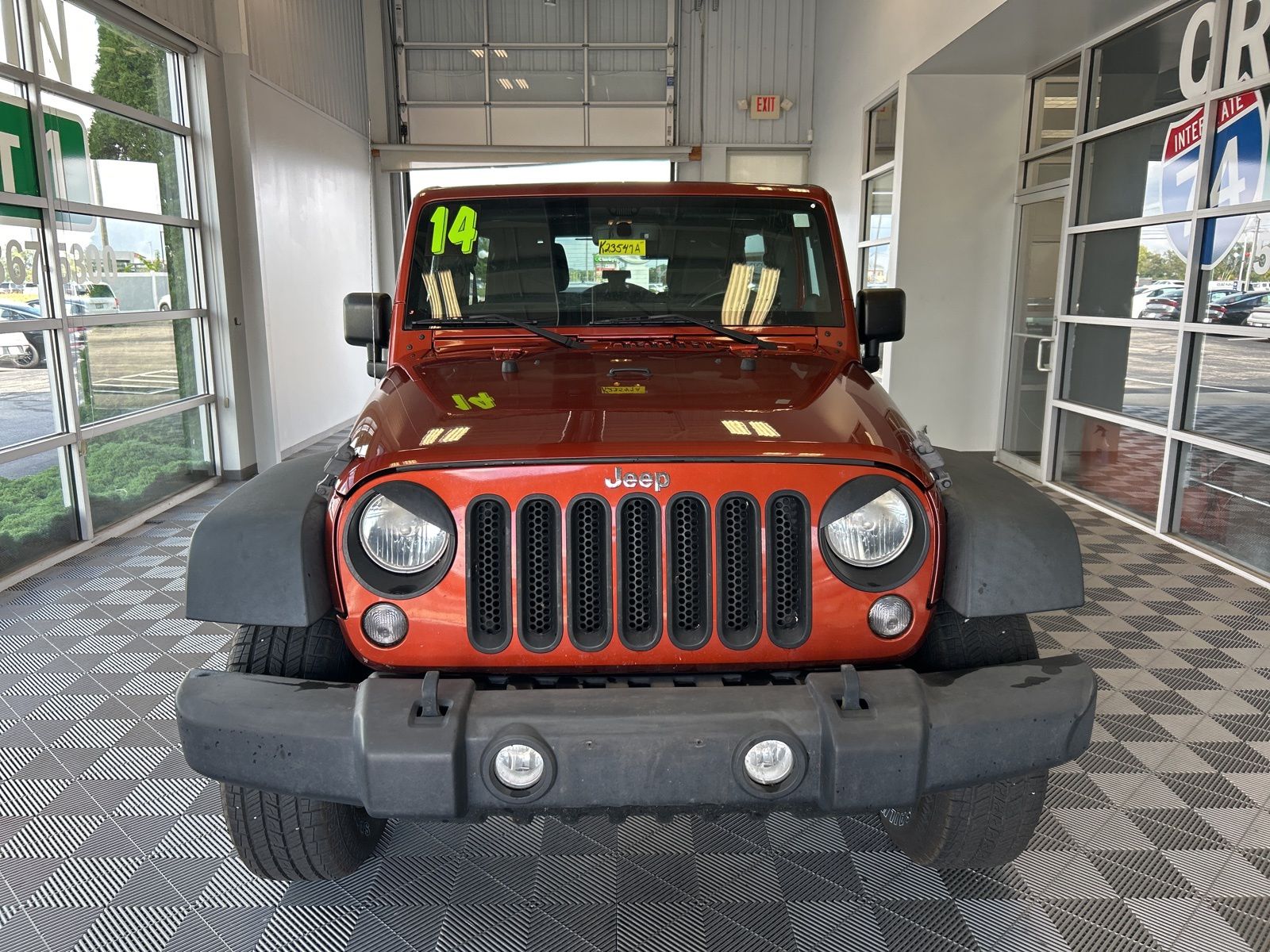 2014 Jeep Wrangler Unlimited Rubicon photo 2