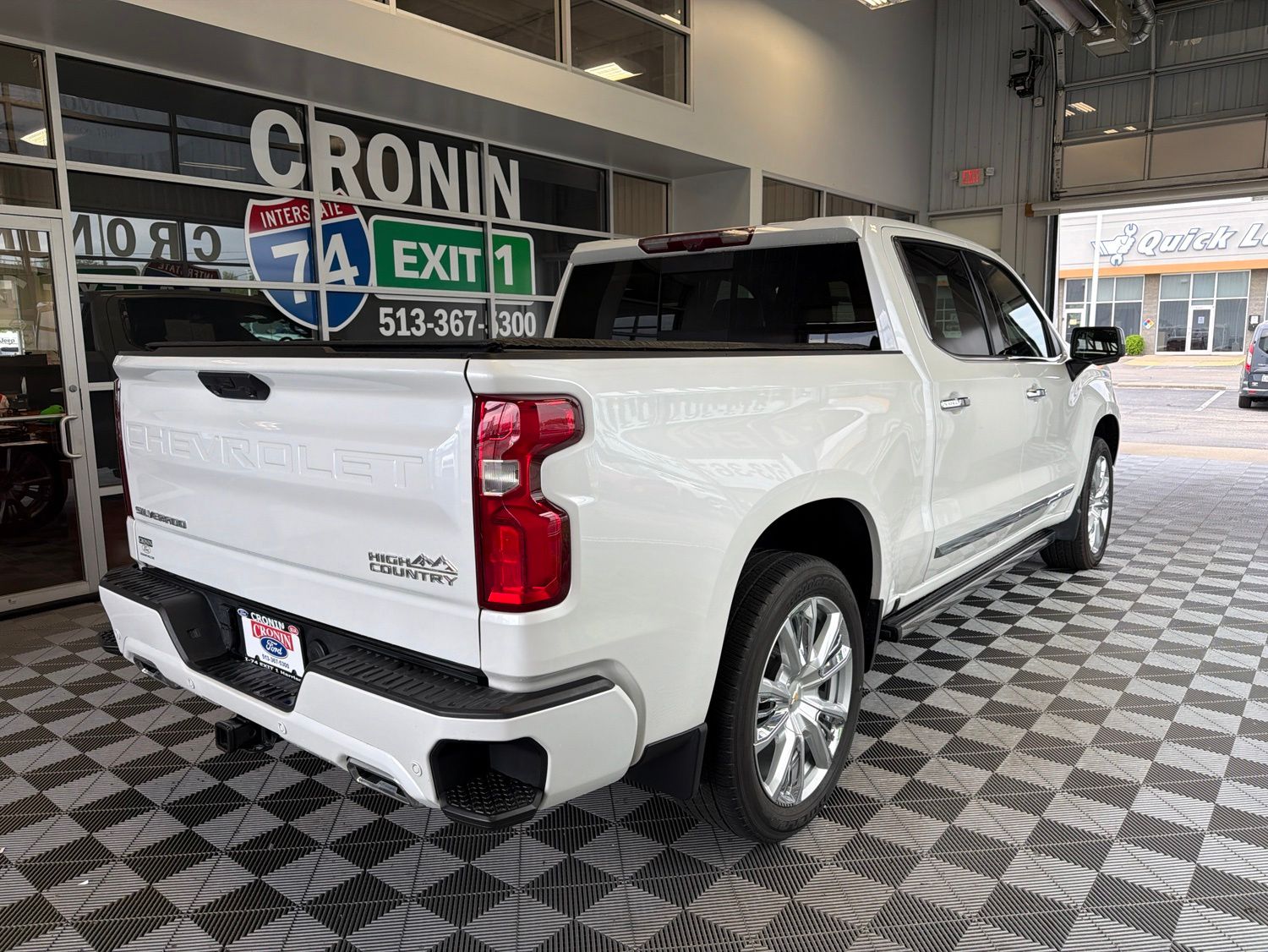 2023 Chevrolet Silverado 1500 High Country - Photo 6
