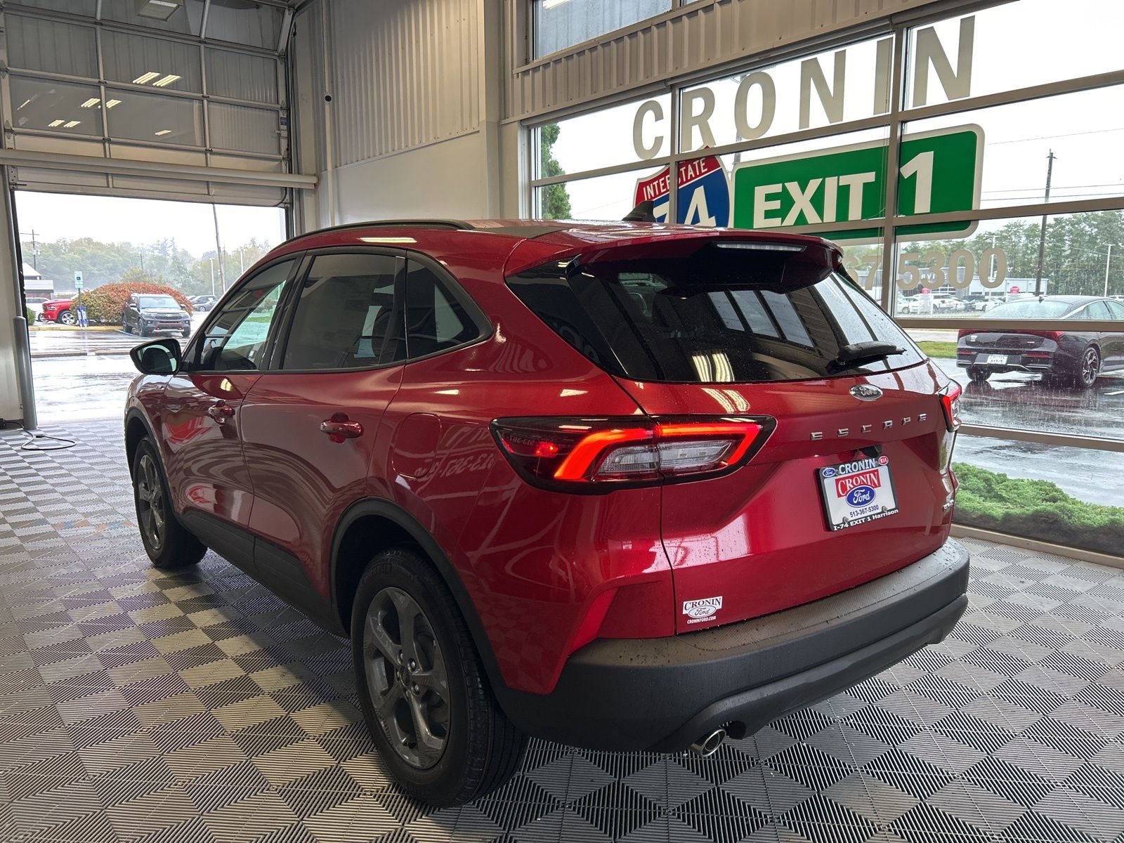 2026 Ford Escape ST-Line photo 4