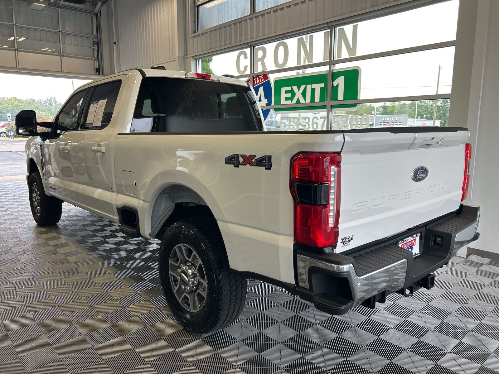 2024 Ford F-250 Lariat photo 4