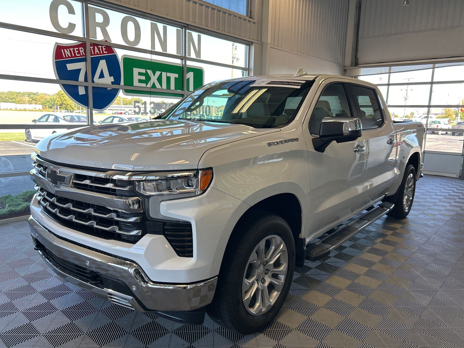 2022 Chevrolet Silverado 1500 LTZ photo 3