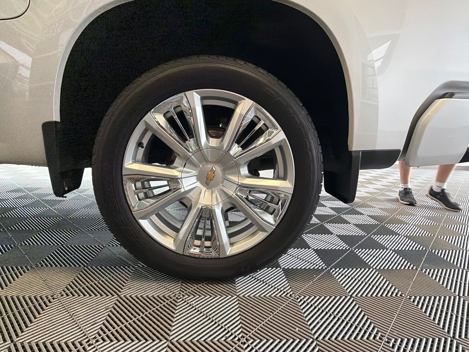 2023 Chevrolet Silverado 1500 High Country - Photo 9