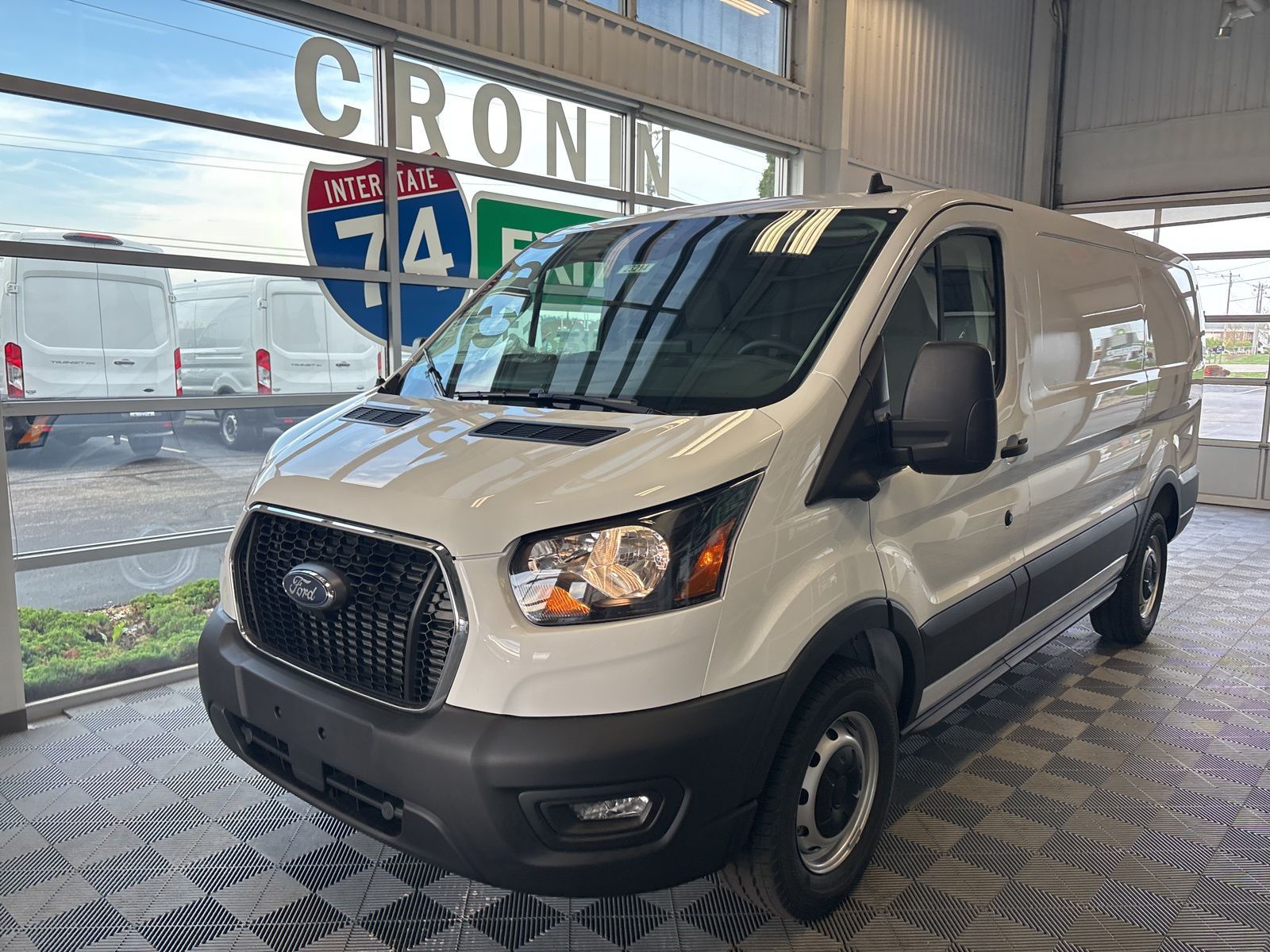 2025 Ford Transit photo 3