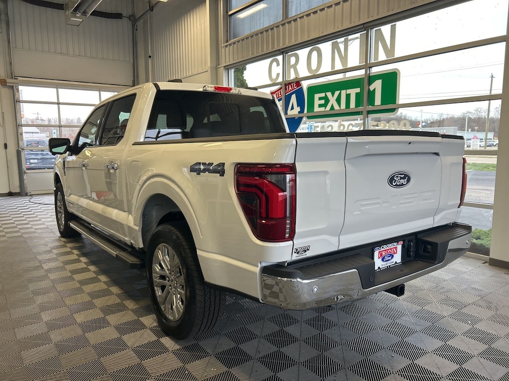 New 2025 Ford F-150 Lariat TRUCK