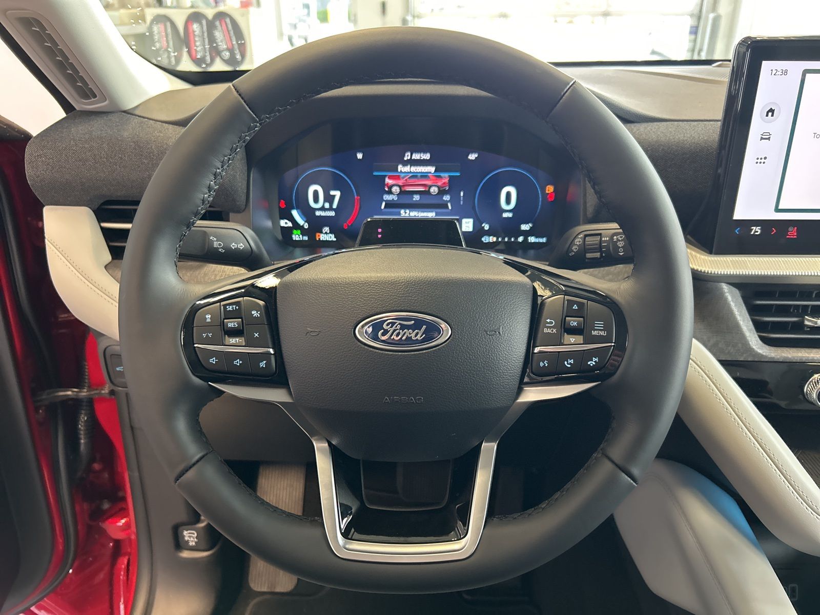 2026 Ford Explorer Platinum - Photo 23