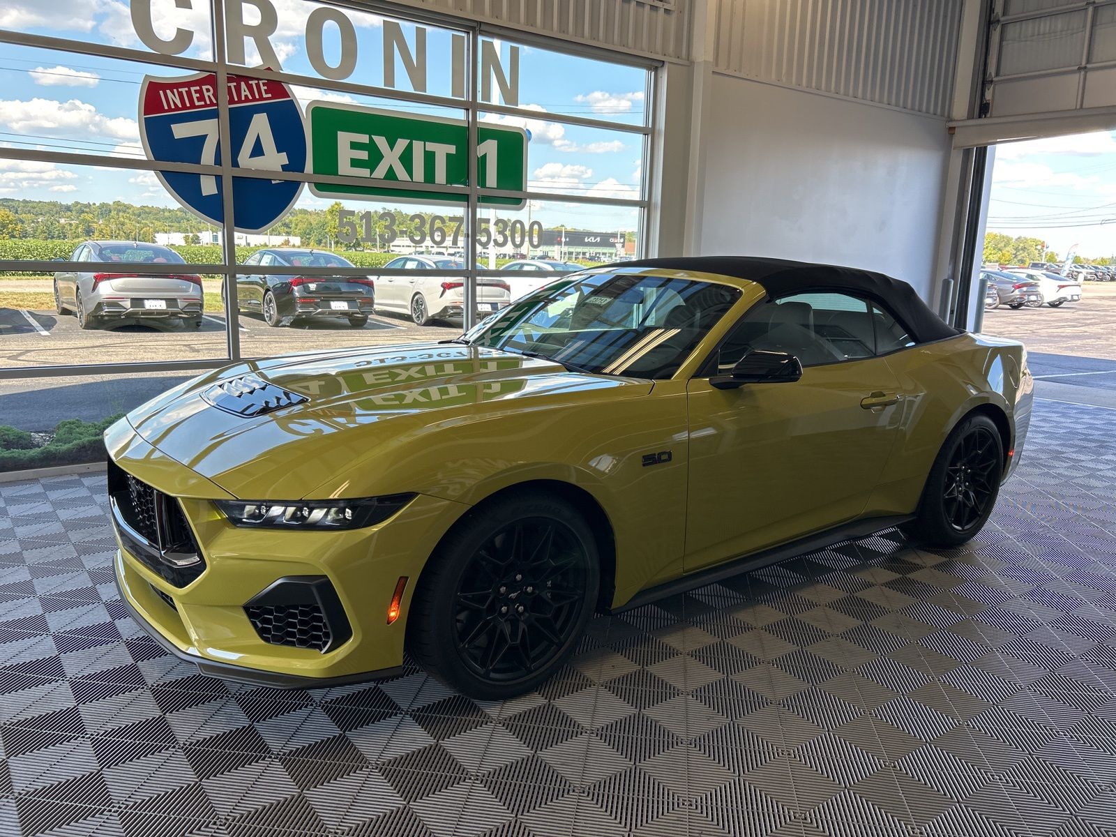 2025 Ford Mustang GT Premium Convertible - Photo 3