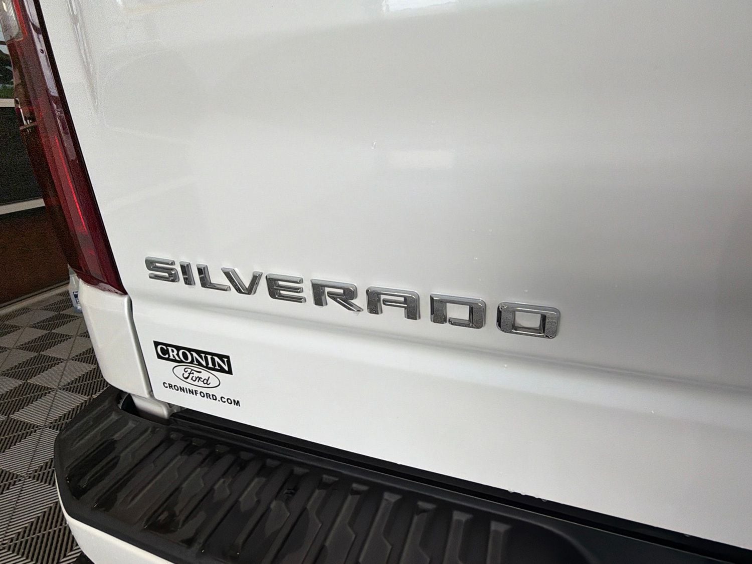 2023 Chevrolet Silverado 1500 High Country - Photo 8