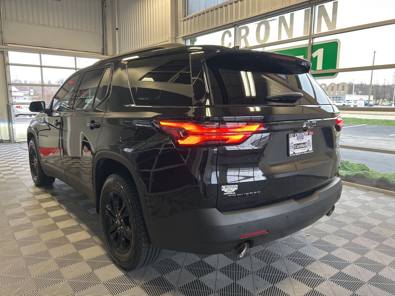 2022 Chevrolet Traverse photo 3