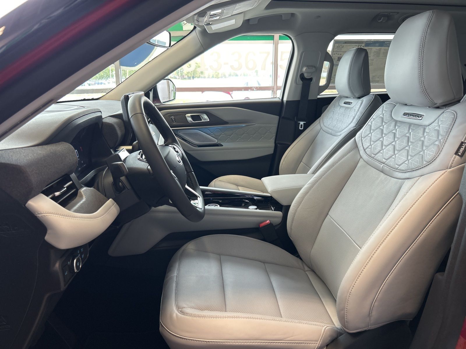 2026 Ford Explorer Platinum - Photo 20