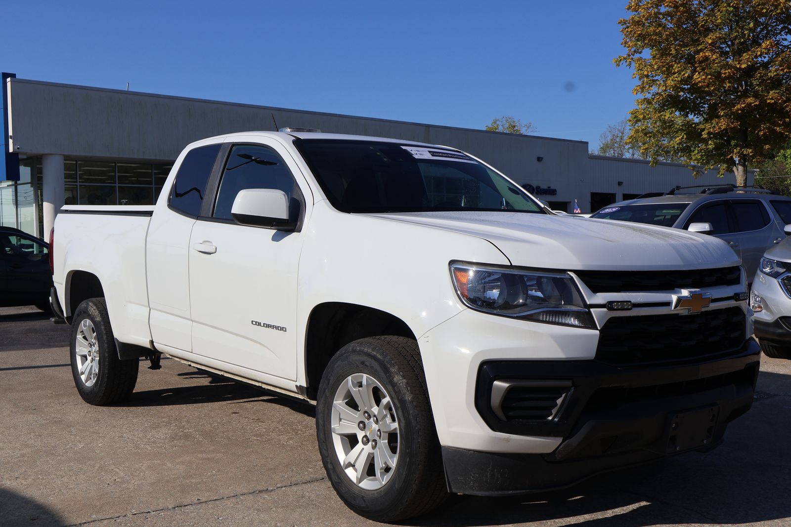 2022 Chevrolet Colorado LT photo 3