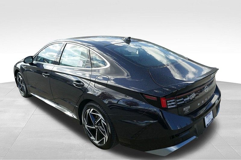 2024 Hyundai Sonata SEL photo 3