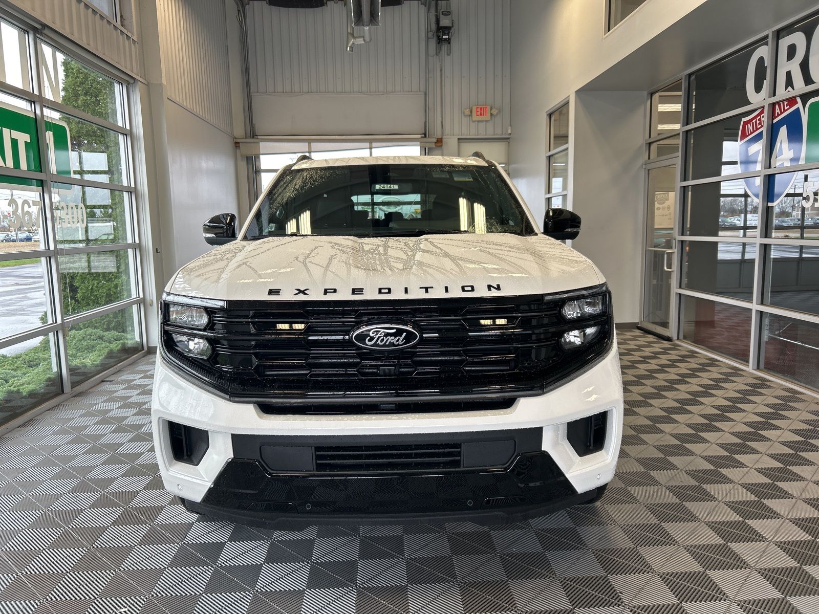 2025 Ford Expedition MAX Platinum photo 2