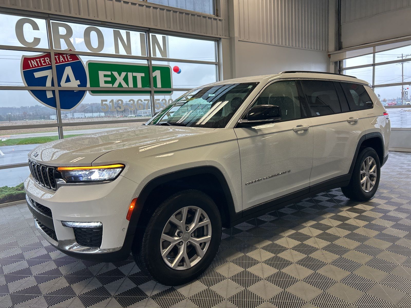 2022 Jeep Grand Cherokee Limited photo 3