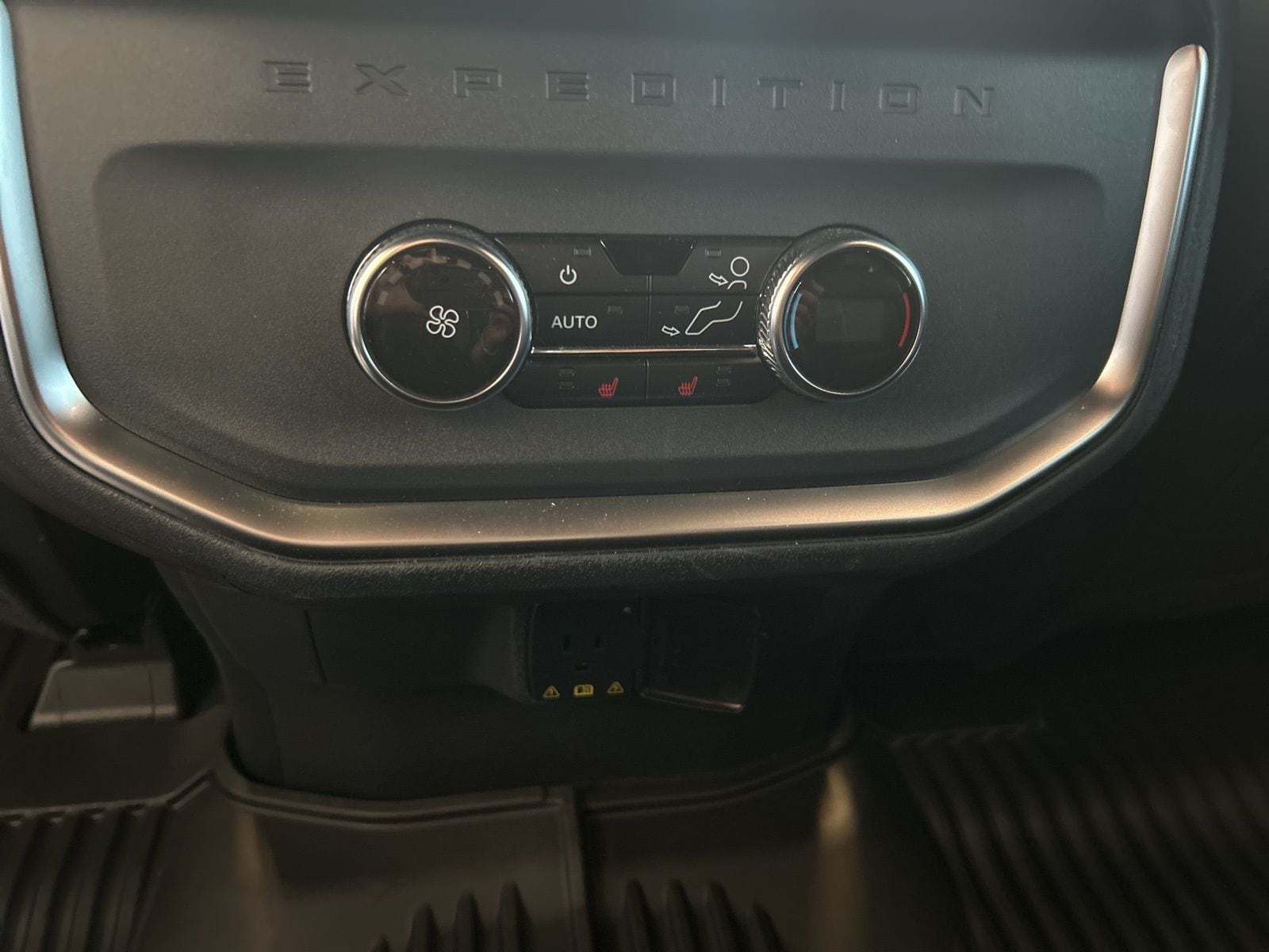 2025 Ford Expedition Tremor - Photo 19