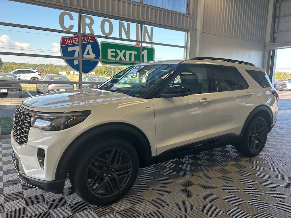 New 2025 Ford Explorer ST-Line SUV