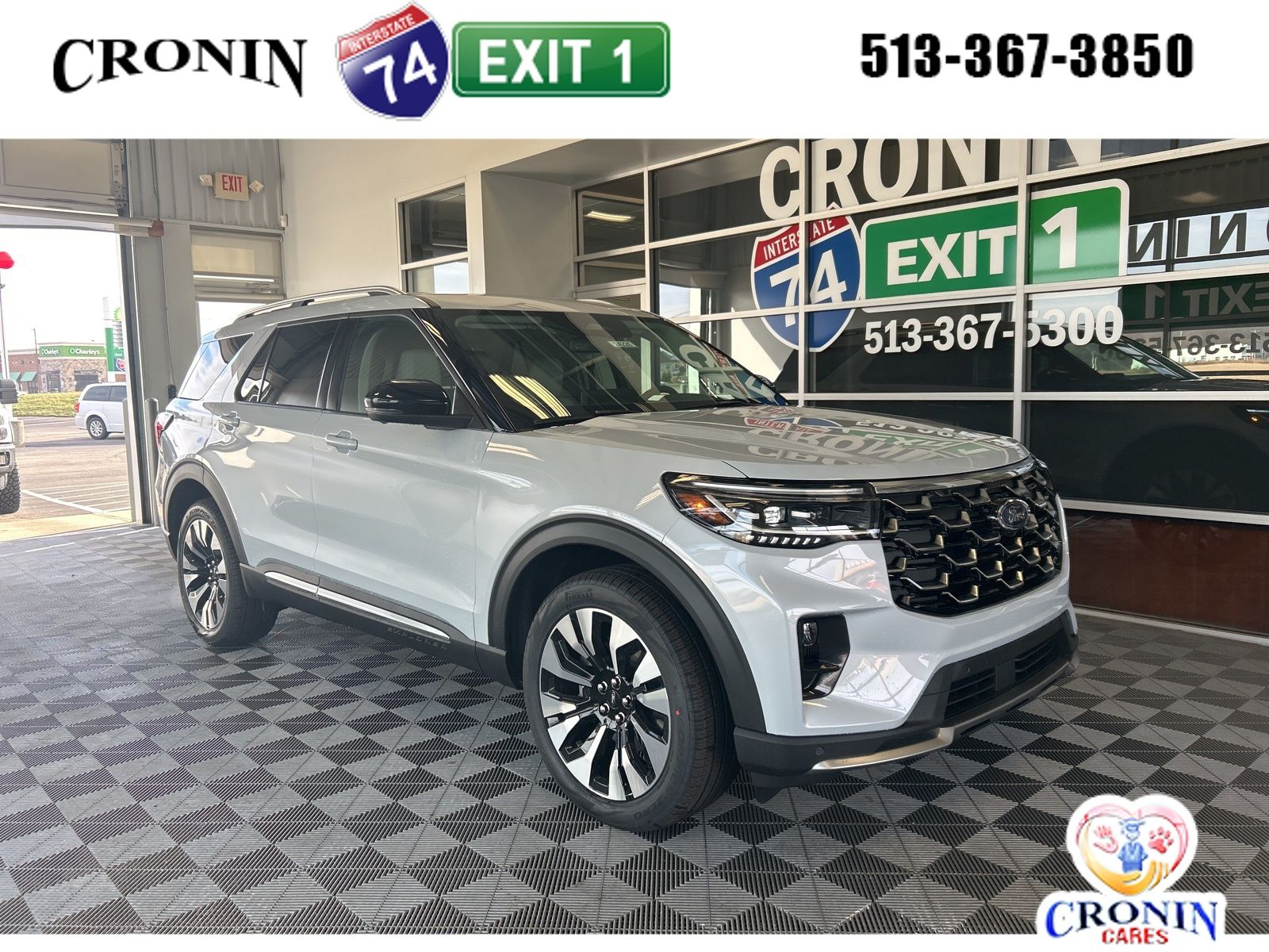 2026 Ford Explorer Platinum's photo