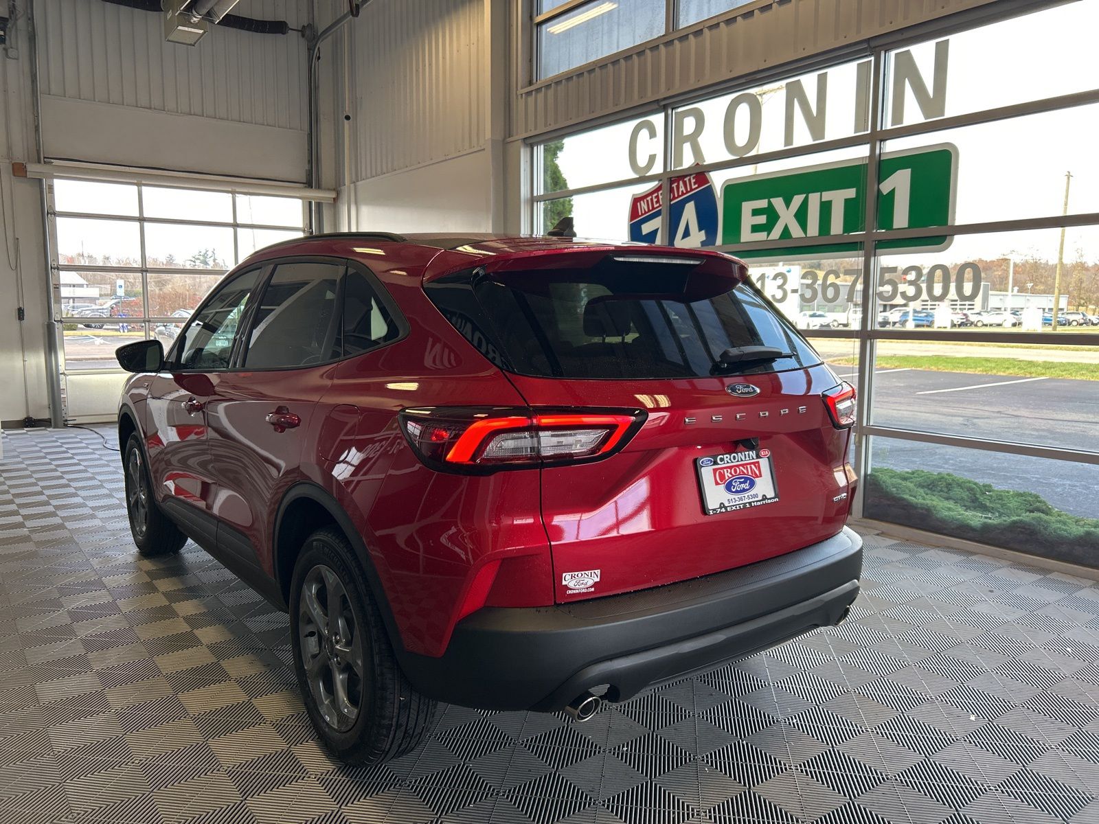 2026 Ford Escape ST-Line photo 4