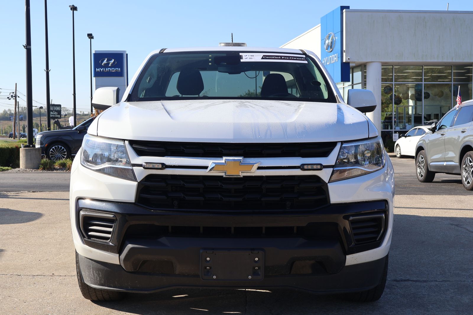 2022 Chevrolet Colorado LT photo 2