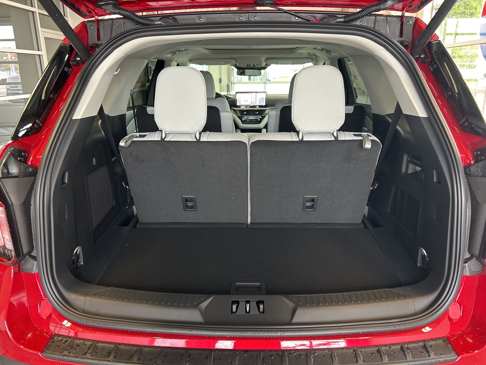 2026 Ford Explorer Platinum - Photo 11