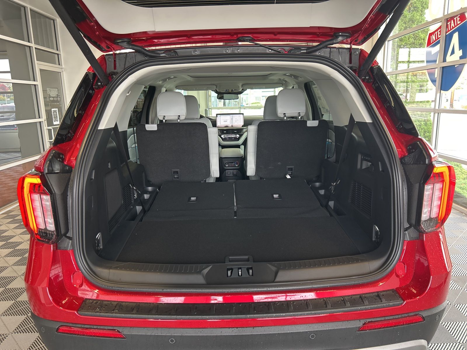 2026 Ford Explorer Platinum - Photo 12