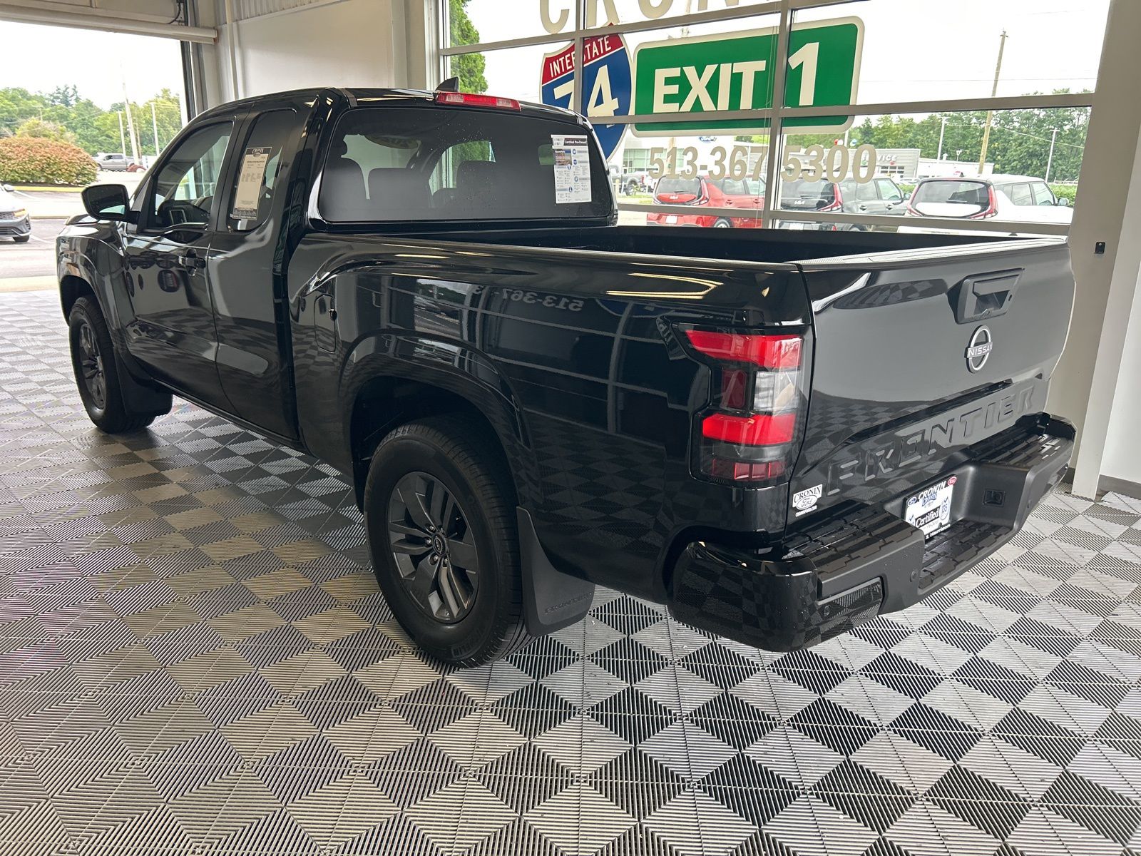 2025 Nissan Frontier SV photo 2