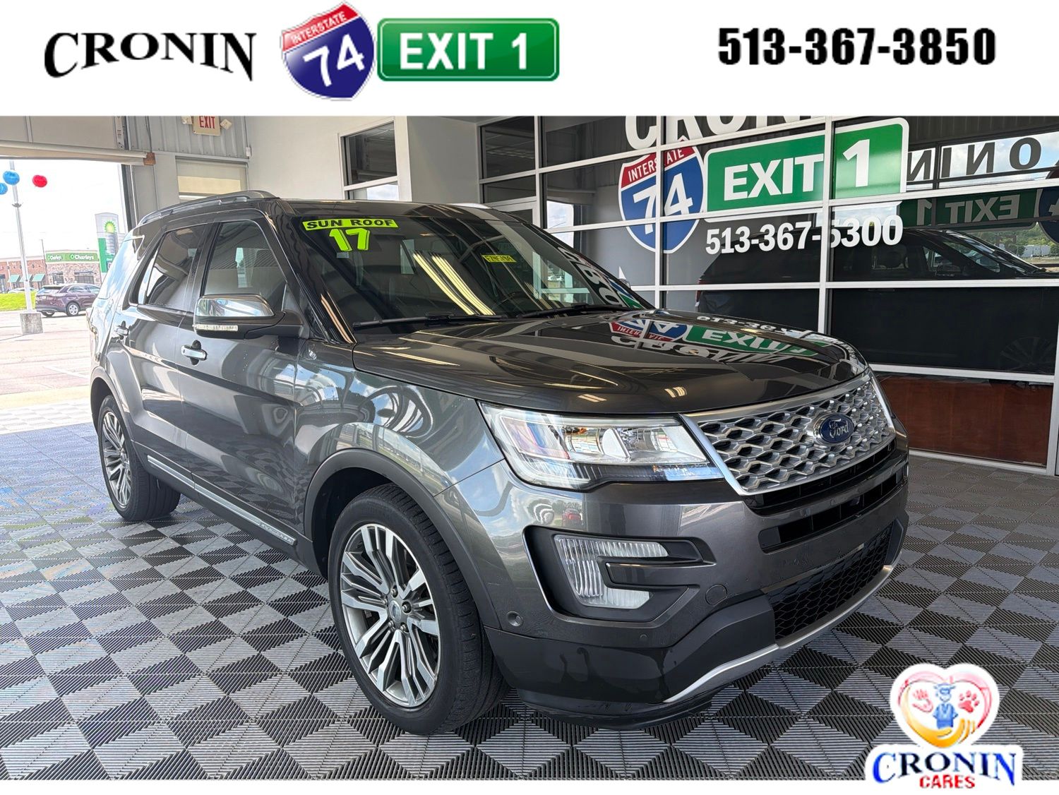 2017 Ford Explorer Platinum 4WD's photo