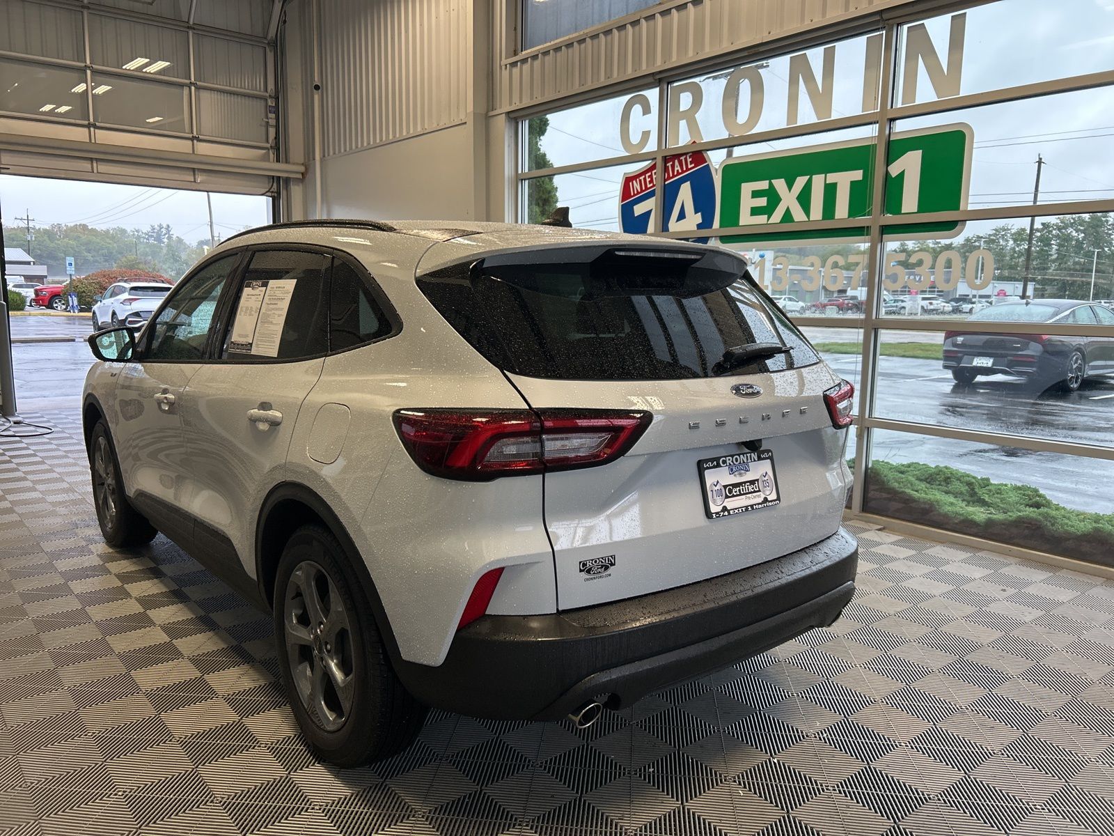 2025 Ford Escape ST-Line photo 3