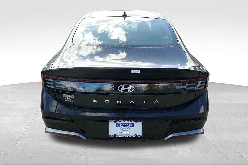 2024 Hyundai Sonata SEL photo 4