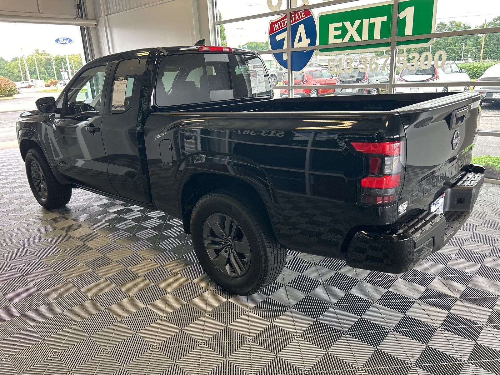 2025 Nissan Frontier SV photo 4