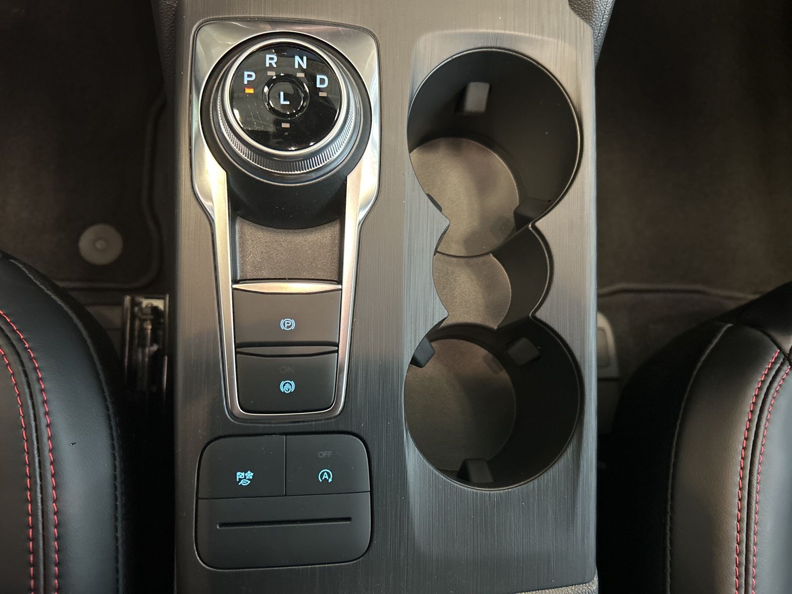 2026 Ford Escape ST-Line - Photo 22