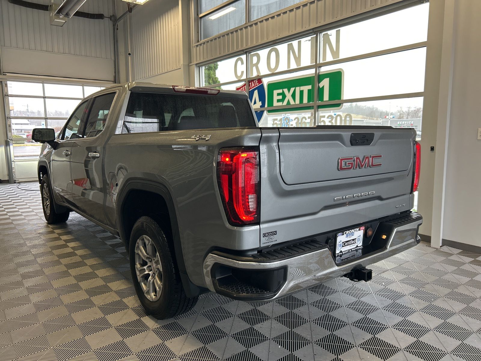 2024 Gmc Sierra 1500 SLT photo 4