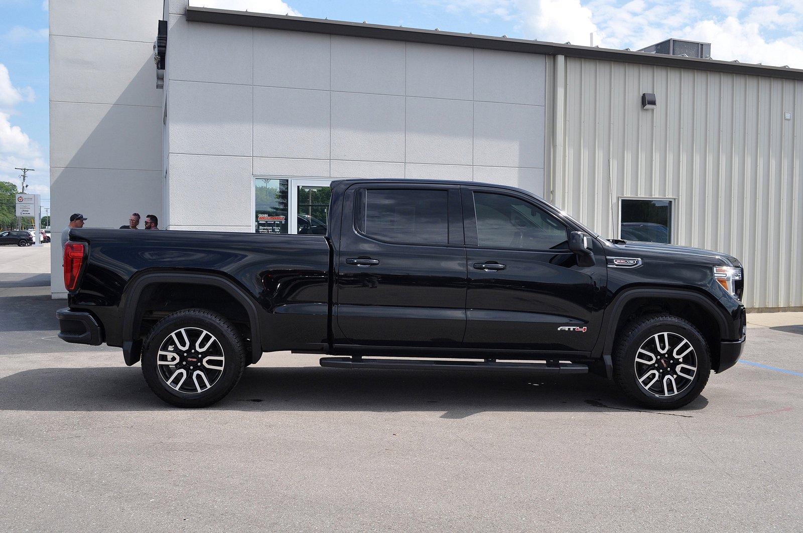 Used 2021 GMC Sierra 1500 AT4 with VIN 3GTP9EEL2MG333869 for sale in Hillsdale, MI