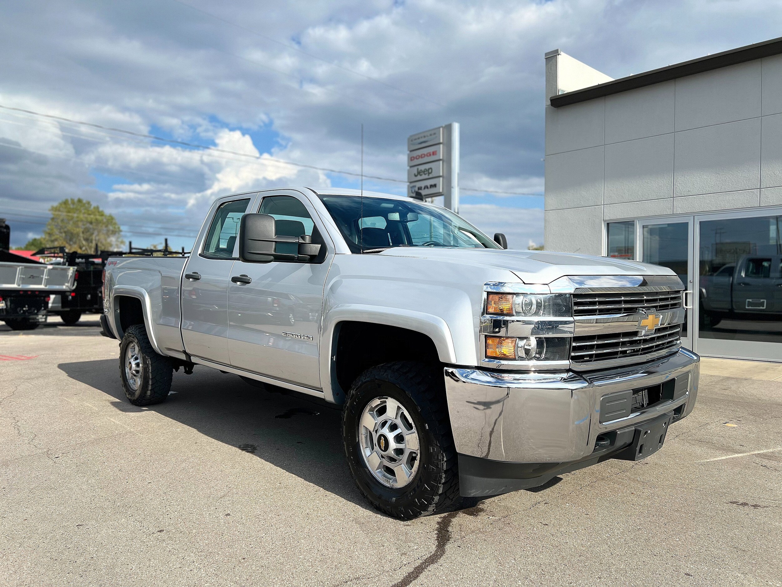 2016 Chevrolet Silverado 2500HD Work Truck photo 3
