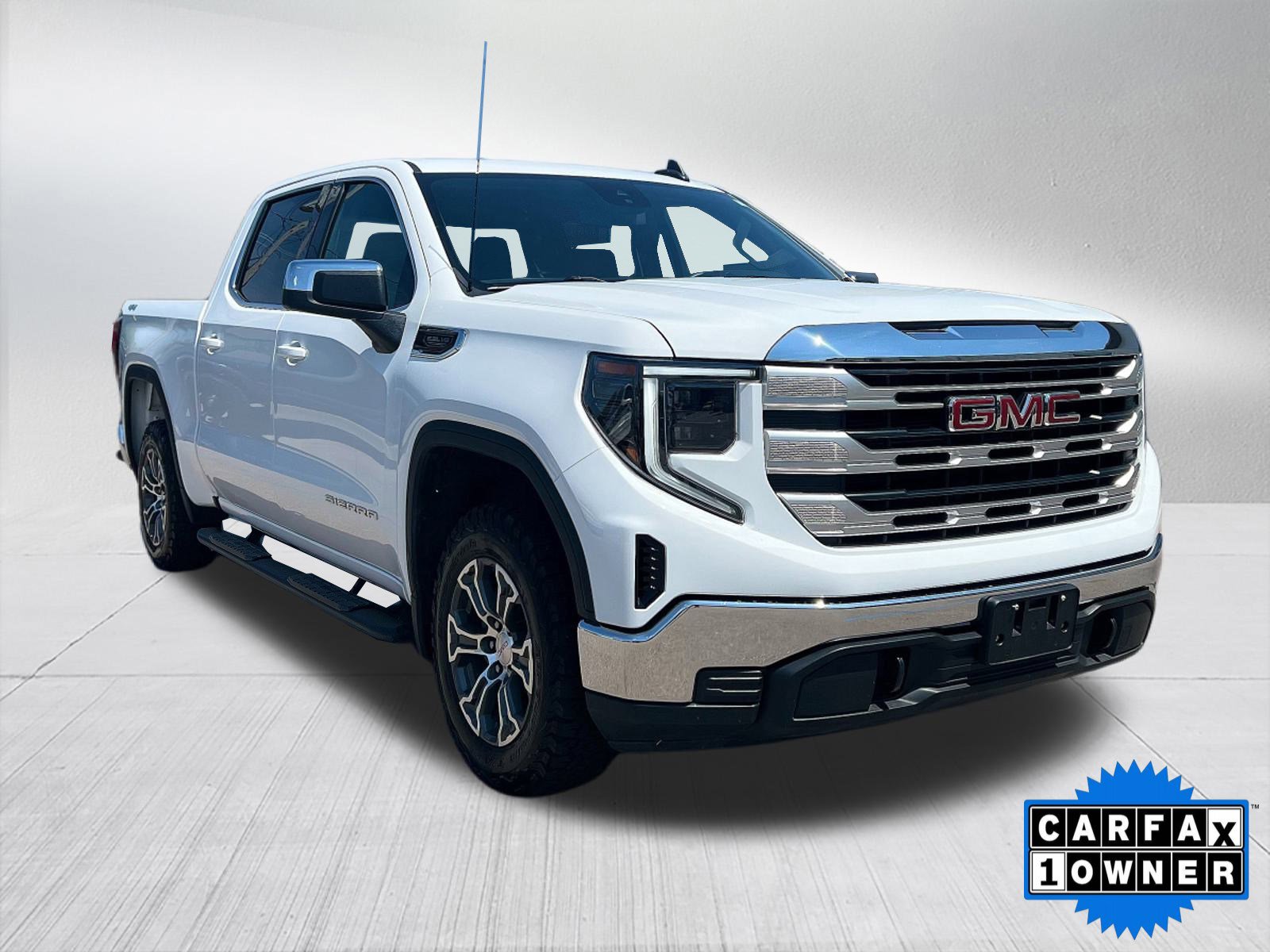 2024 GMC Sierra 1500 SLE's photo