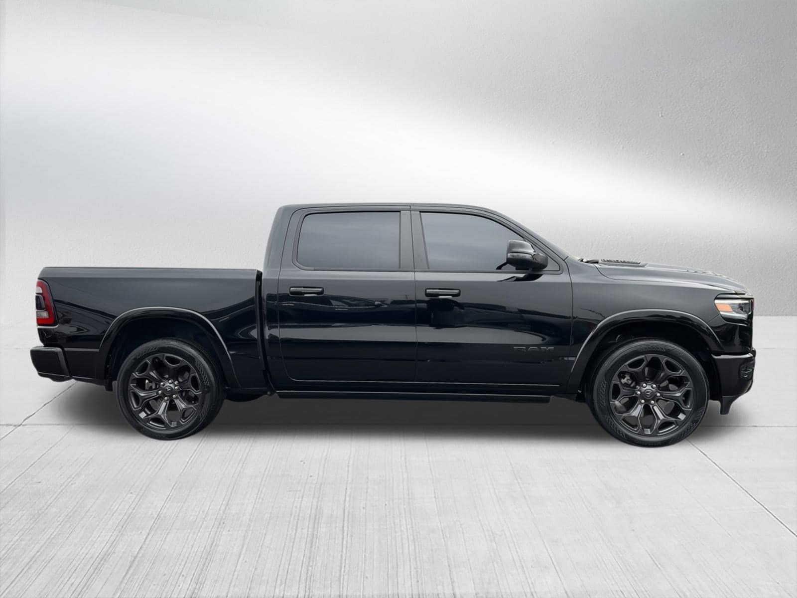 Used 2023 RAM Ram 1500 Pickup Limited with VIN 1C6SRFHT3PN610463 for sale in Hillsdale, MI