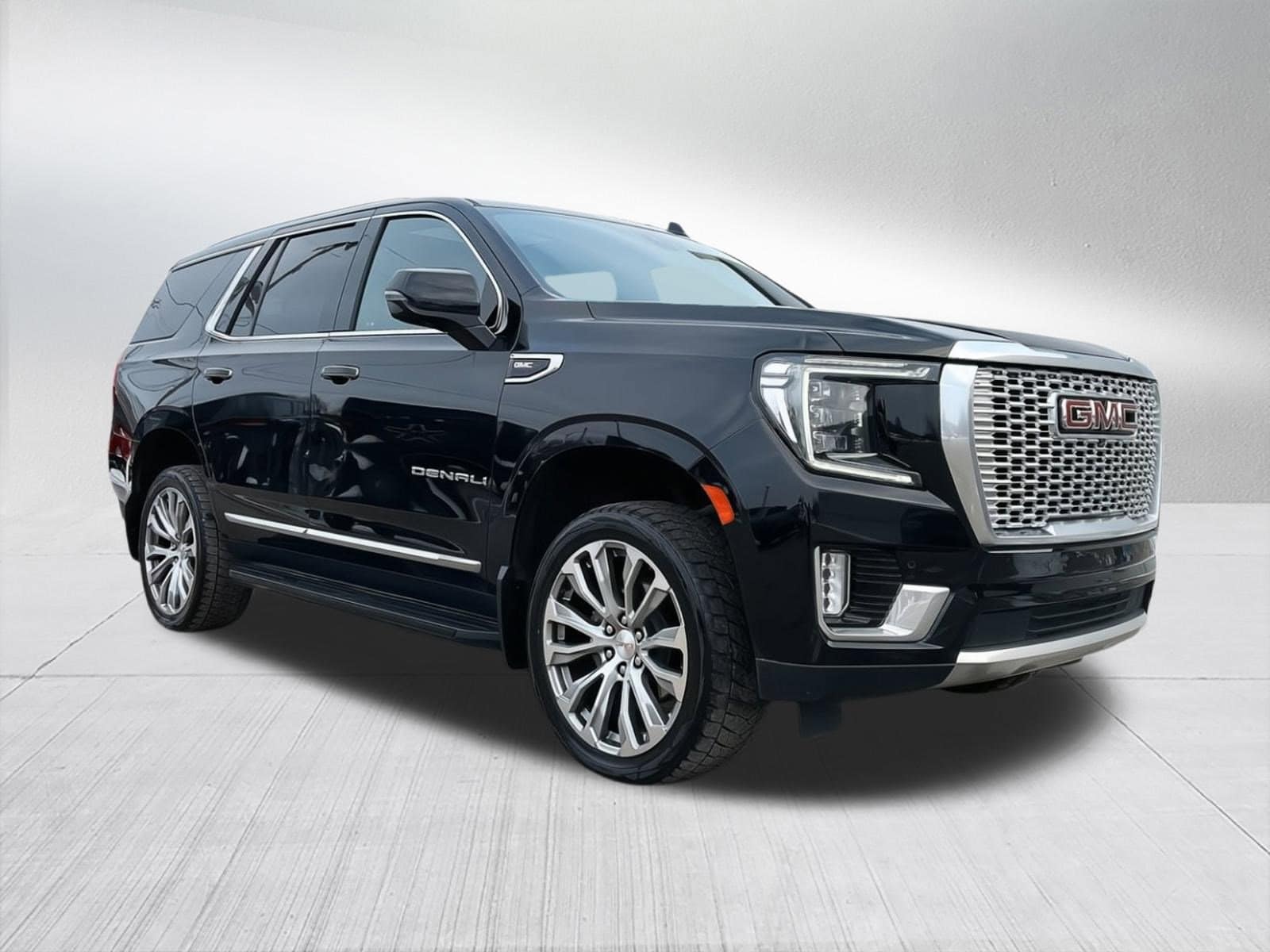 Used 2021 GMC Yukon Denali with VIN 1GKS2DKL8MR341654 for sale in Hillsdale, MI