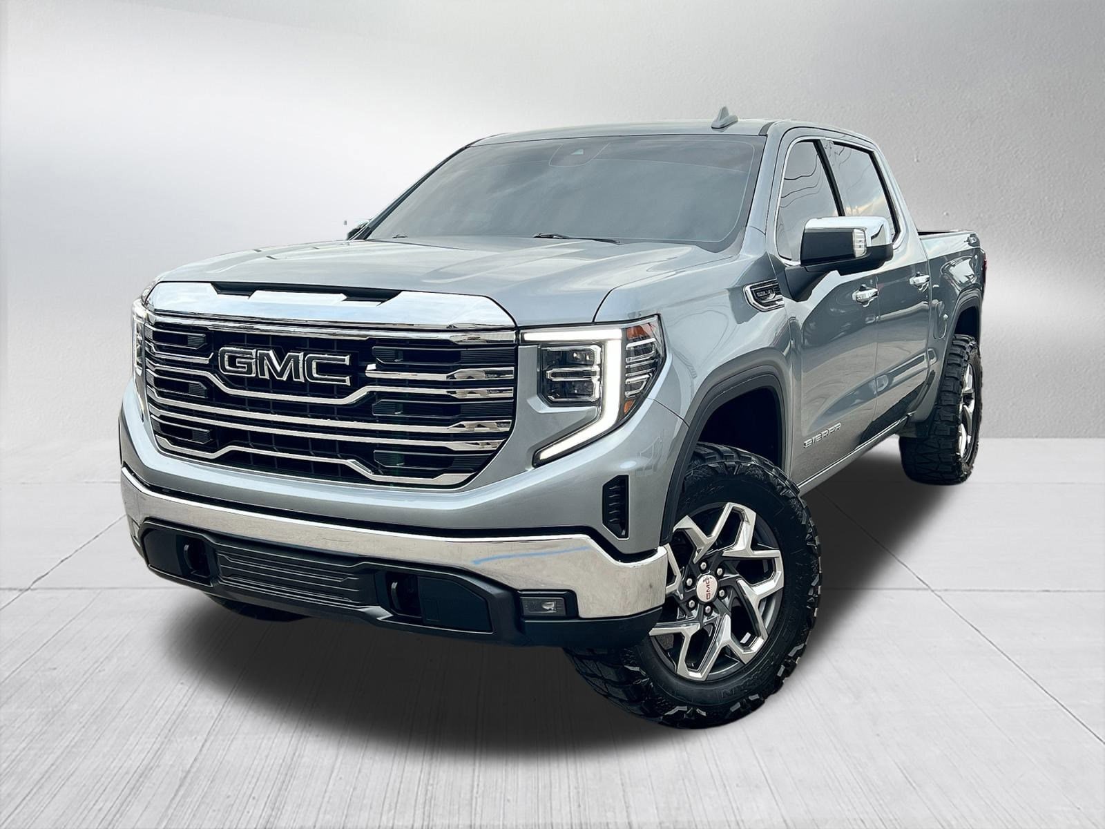 2023 GMC Sierra 1500 SLT's photo