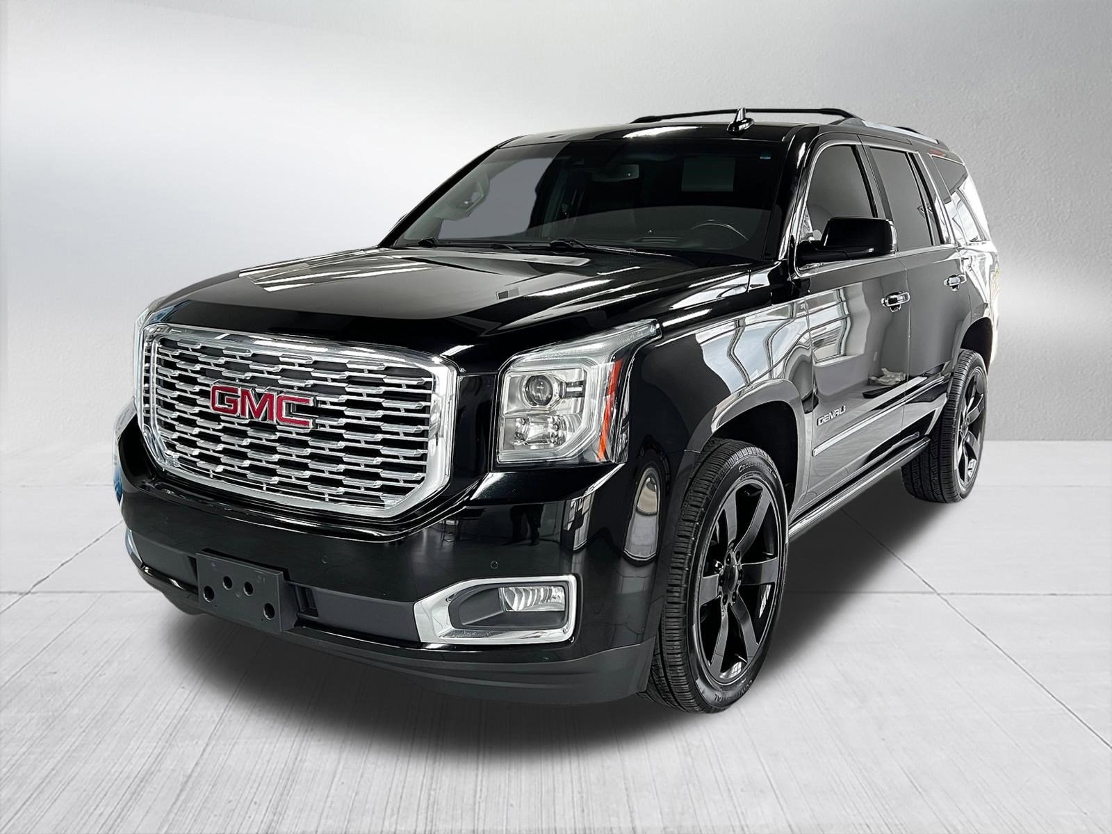 2018 GMC Yukon 4WD Denali's photo