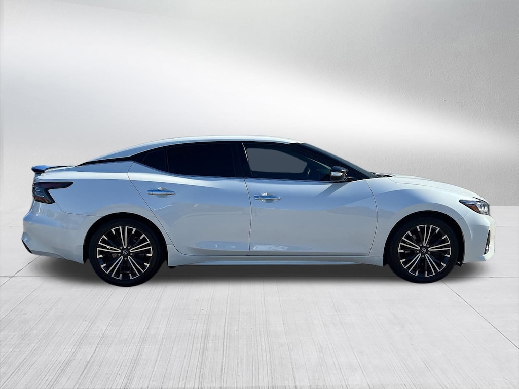 Used 2020 Nissan Maxima SV Sedan