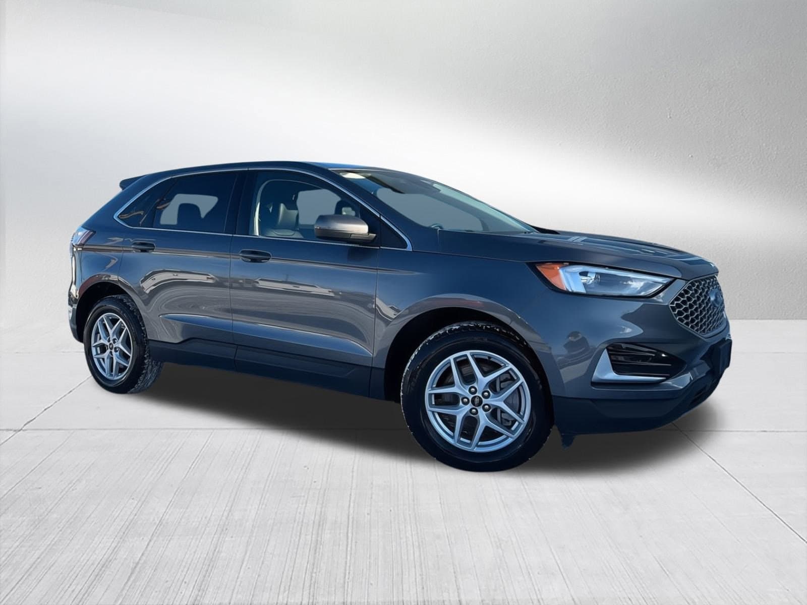 Used 2024 Ford Edge SEL with VIN 2FMPK4J92RBA71222 for sale in Hillsdale, MI