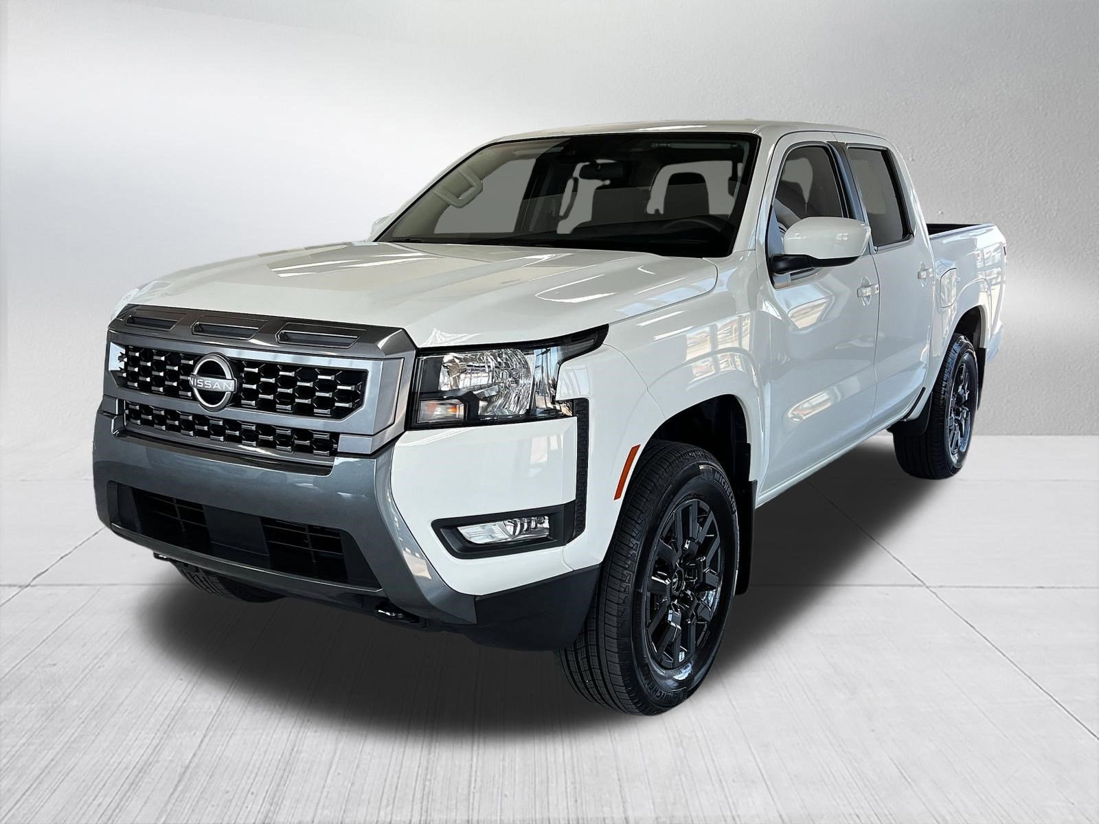 2025 Nissan Frontier SV Crew Cab 4X4 SWB's photo
