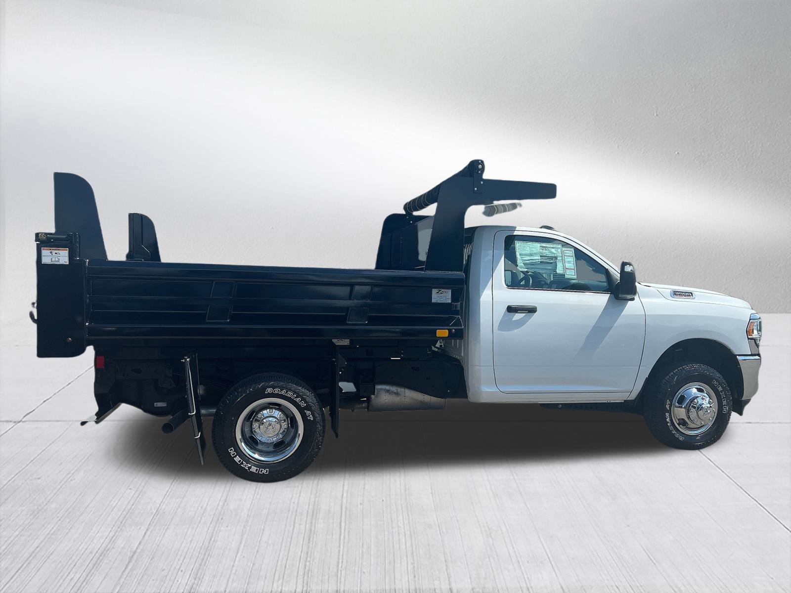 2024 Ram 3500 Tradesman photo 3
