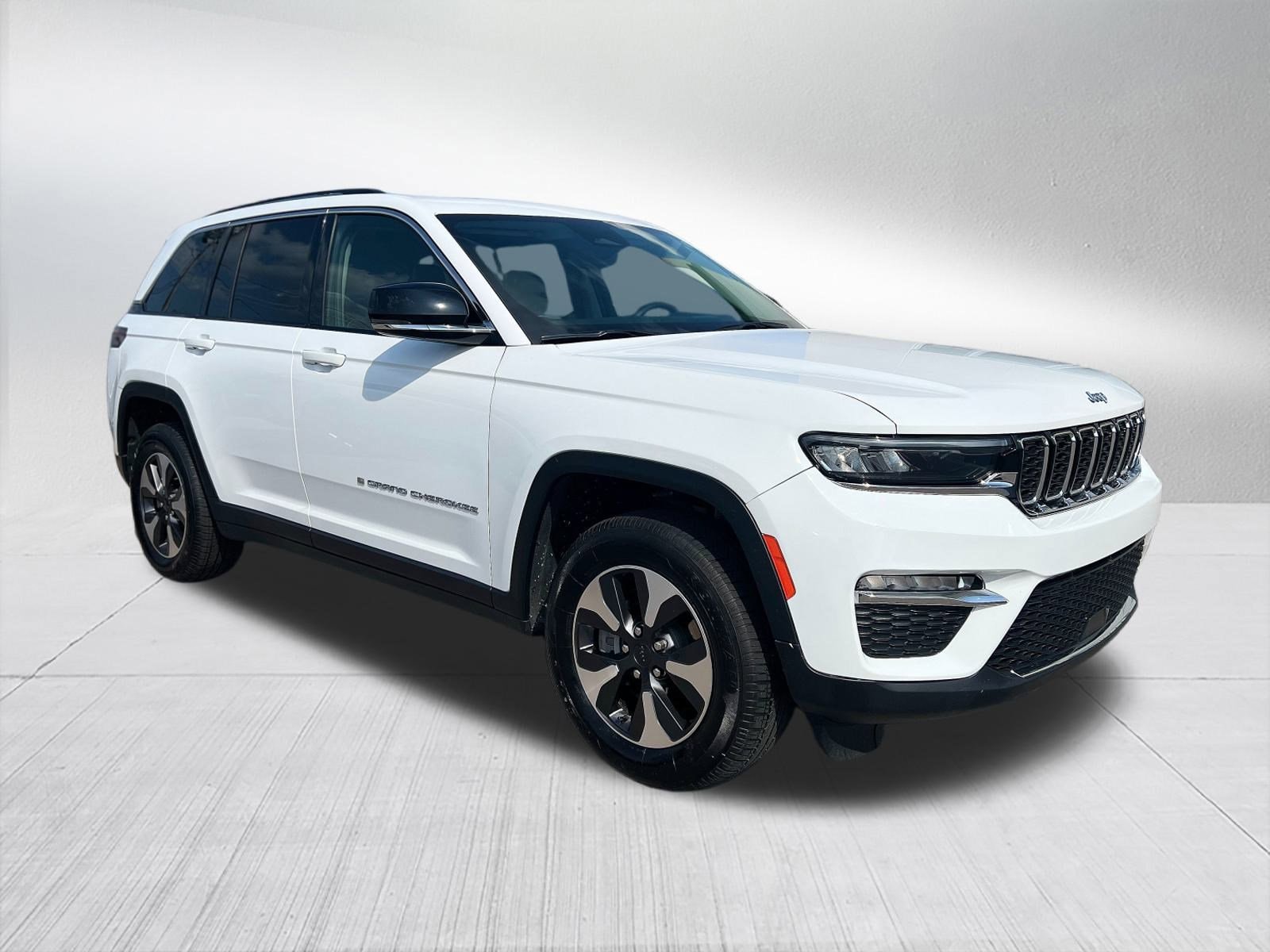 Used 2023 Jeep Grand Cherokee 4xe with VIN 1C4RJYB66PC649671 for sale in Hillsdale, MI