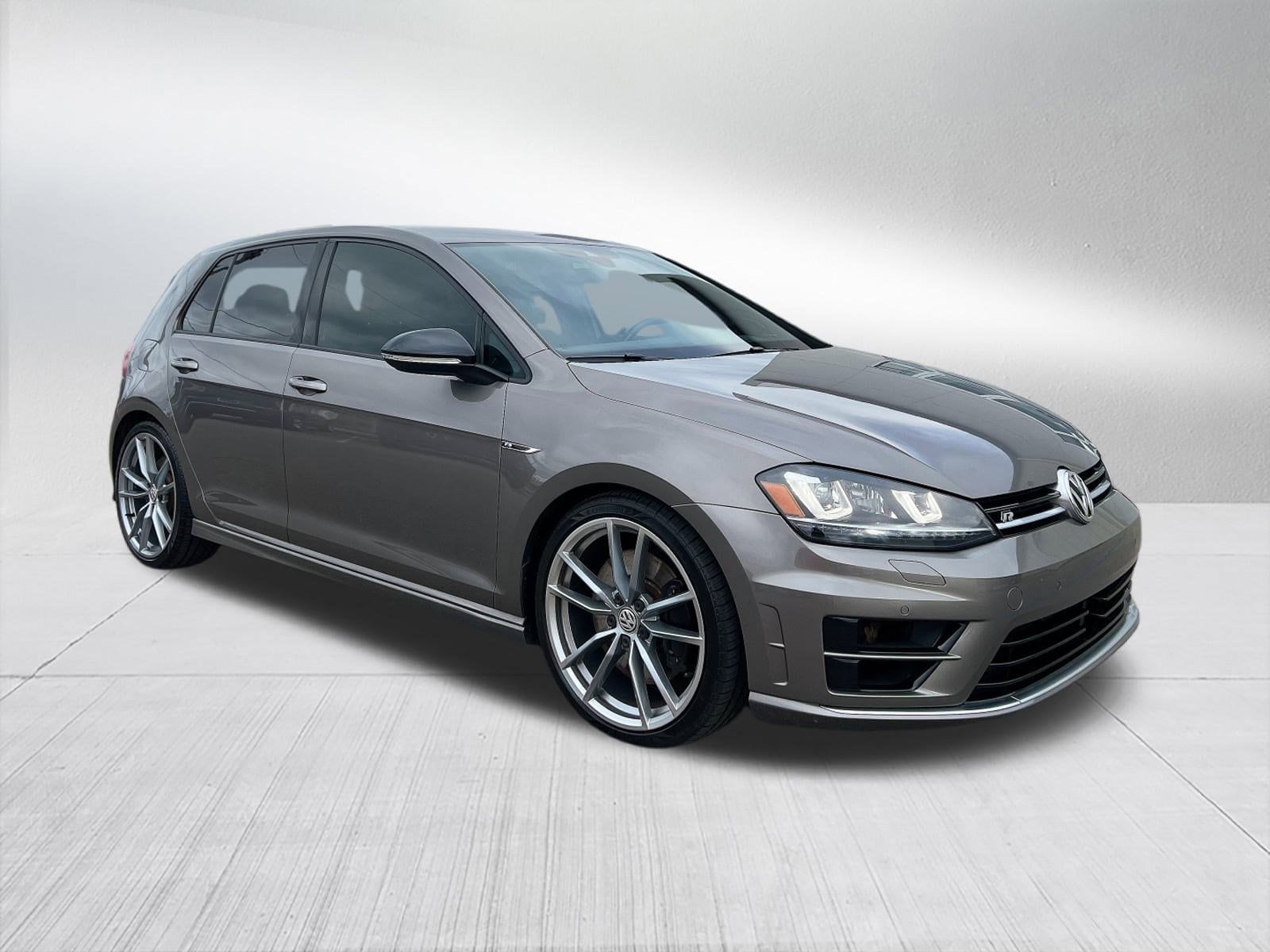Used 2017 Volkswagen Golf R R with VIN WVWVF7AUXHW169577 for sale in Hillsdale, MI