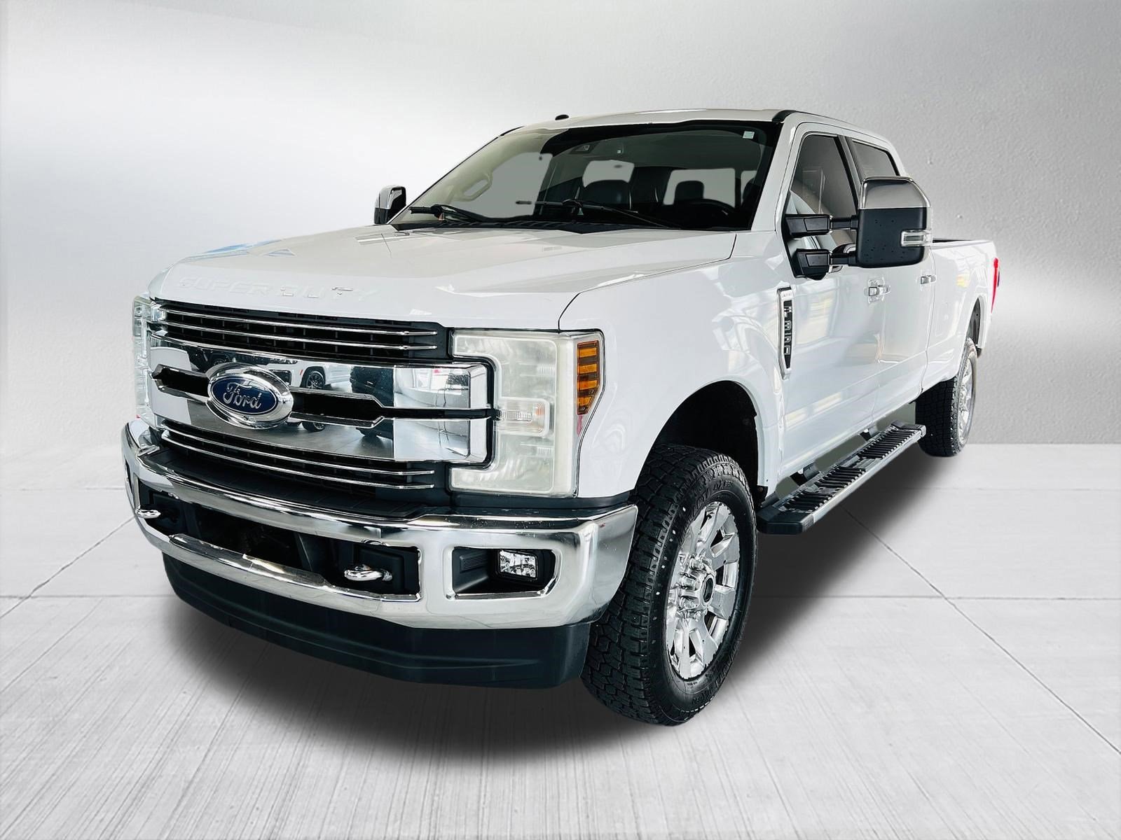 2017 Ford F-350 Lariat 4x4 Crew Cab 6-1/2' Box SRW's photo