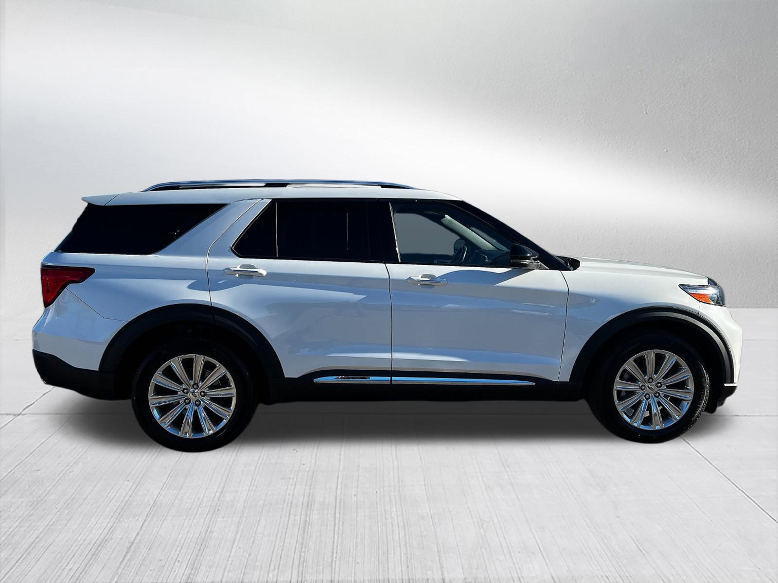 2020 Ford Explorer Limited photo 2