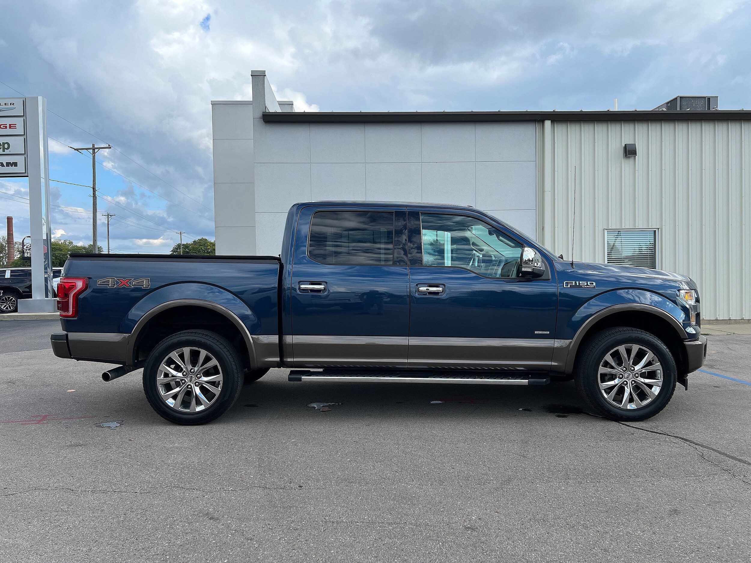2017 Ford F-150 Lariat photo 3