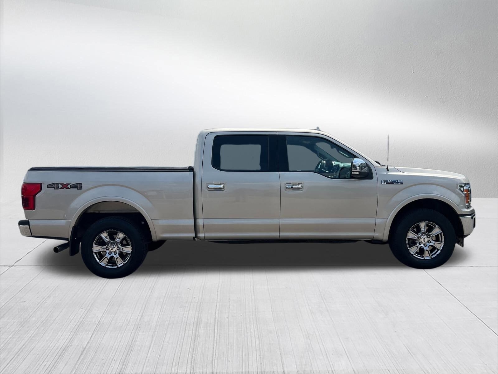 2018 Ford F-150 Lariat photo 2