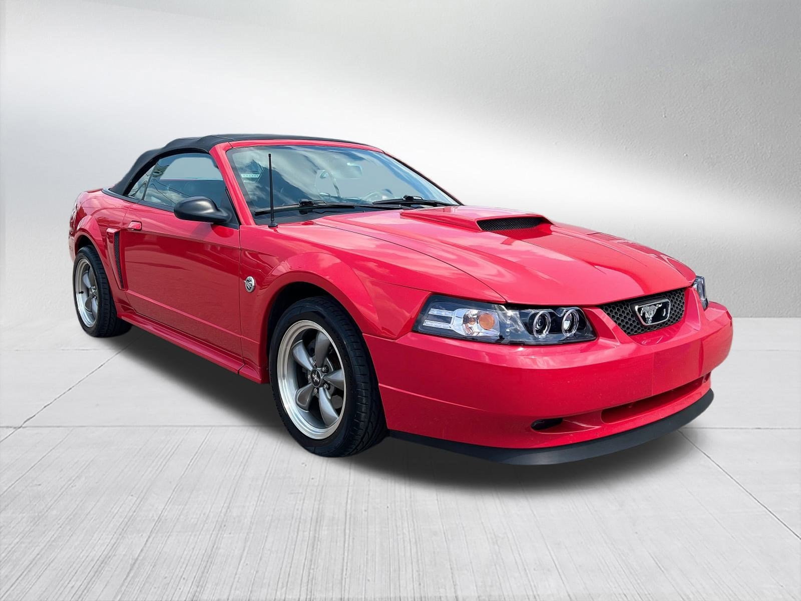 Used 2004 Ford Mustang GT Premium with VIN 1FAFP45X54F100817 for sale in Hillsdale, MI