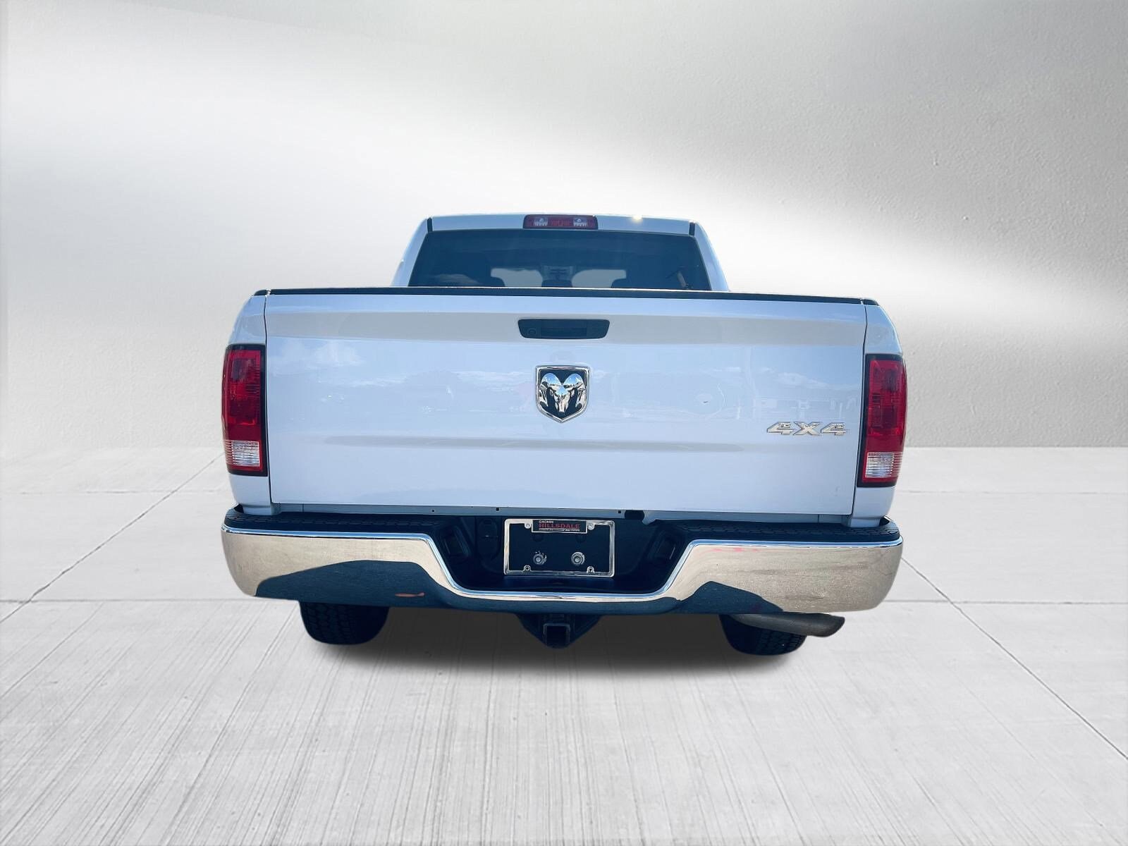 2021 Ram 1500 Classic SLT photo 4